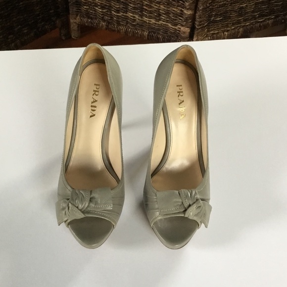 PRADA - Picture 2 of 16